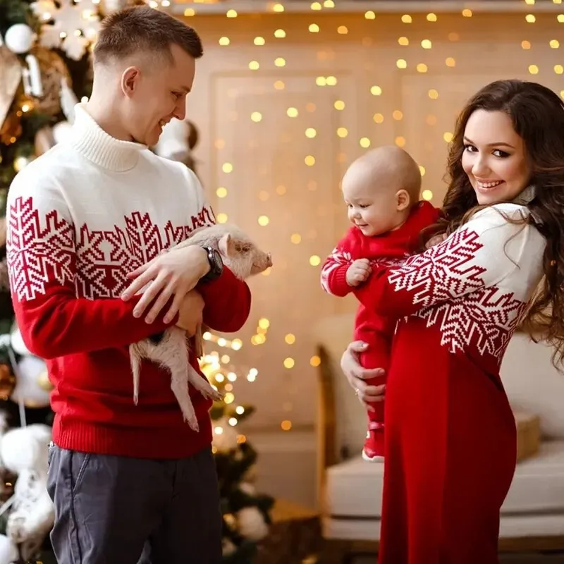 Christmas Family Look: Turtleneck Sweater and Knit Dress